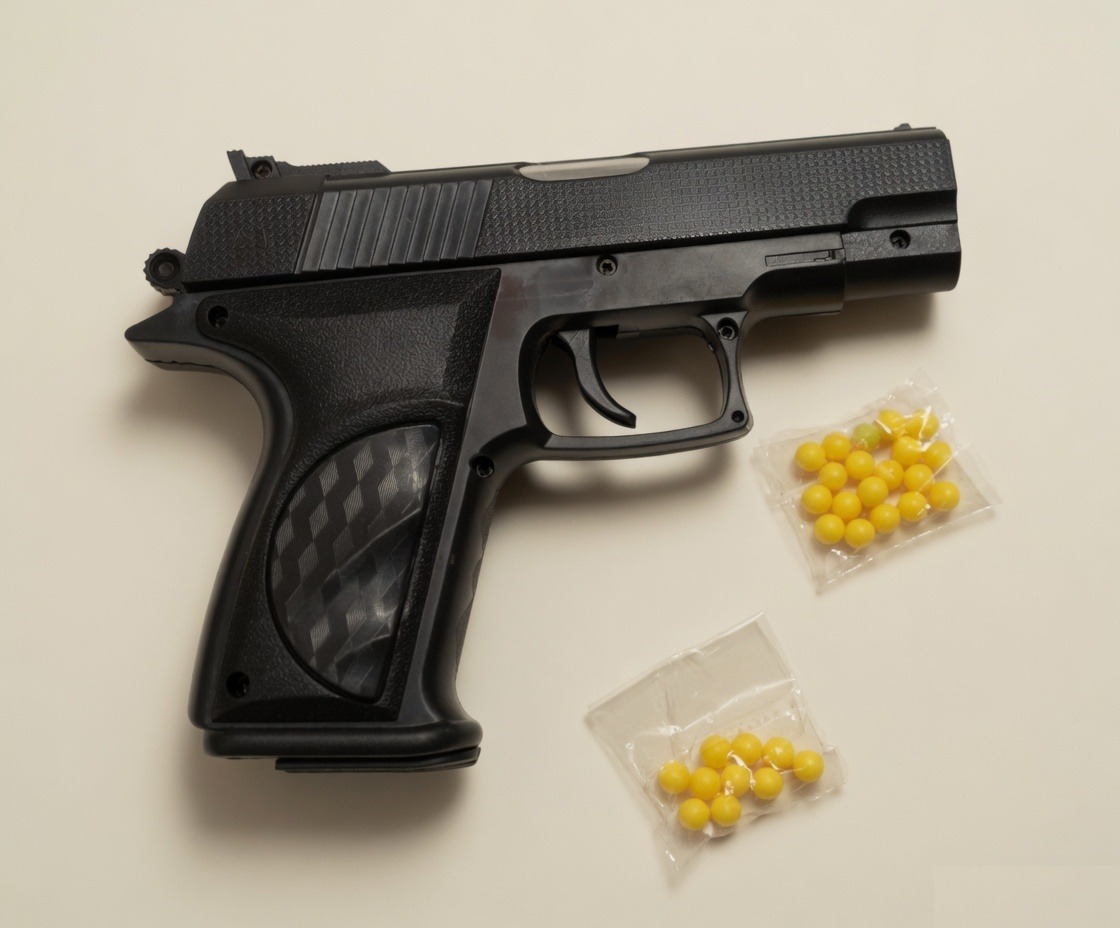 Plastic Toy Pistol With Pellet Set
